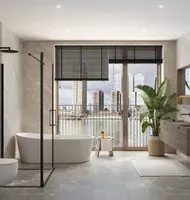 badkamer met uitzicht op de haven